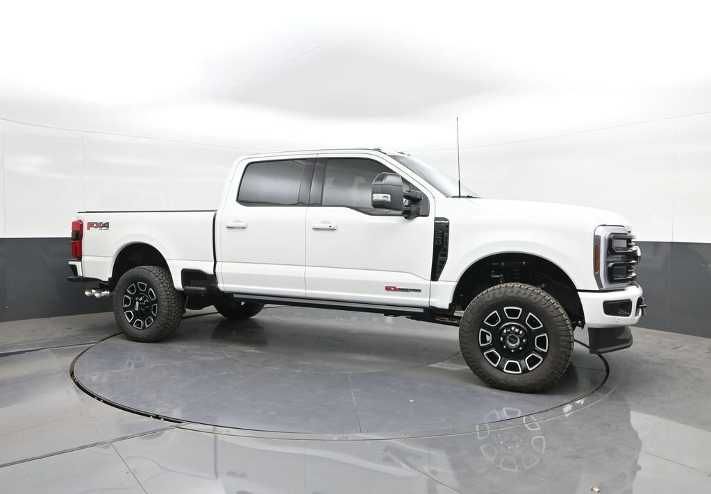 Used 2026 Ford F250 Platinum AWD/4WD image 7