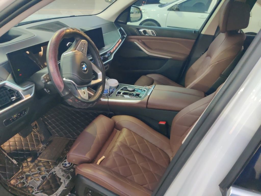 Certified 2023 BMW X7 xDrive40i w/ Premium Package image 7