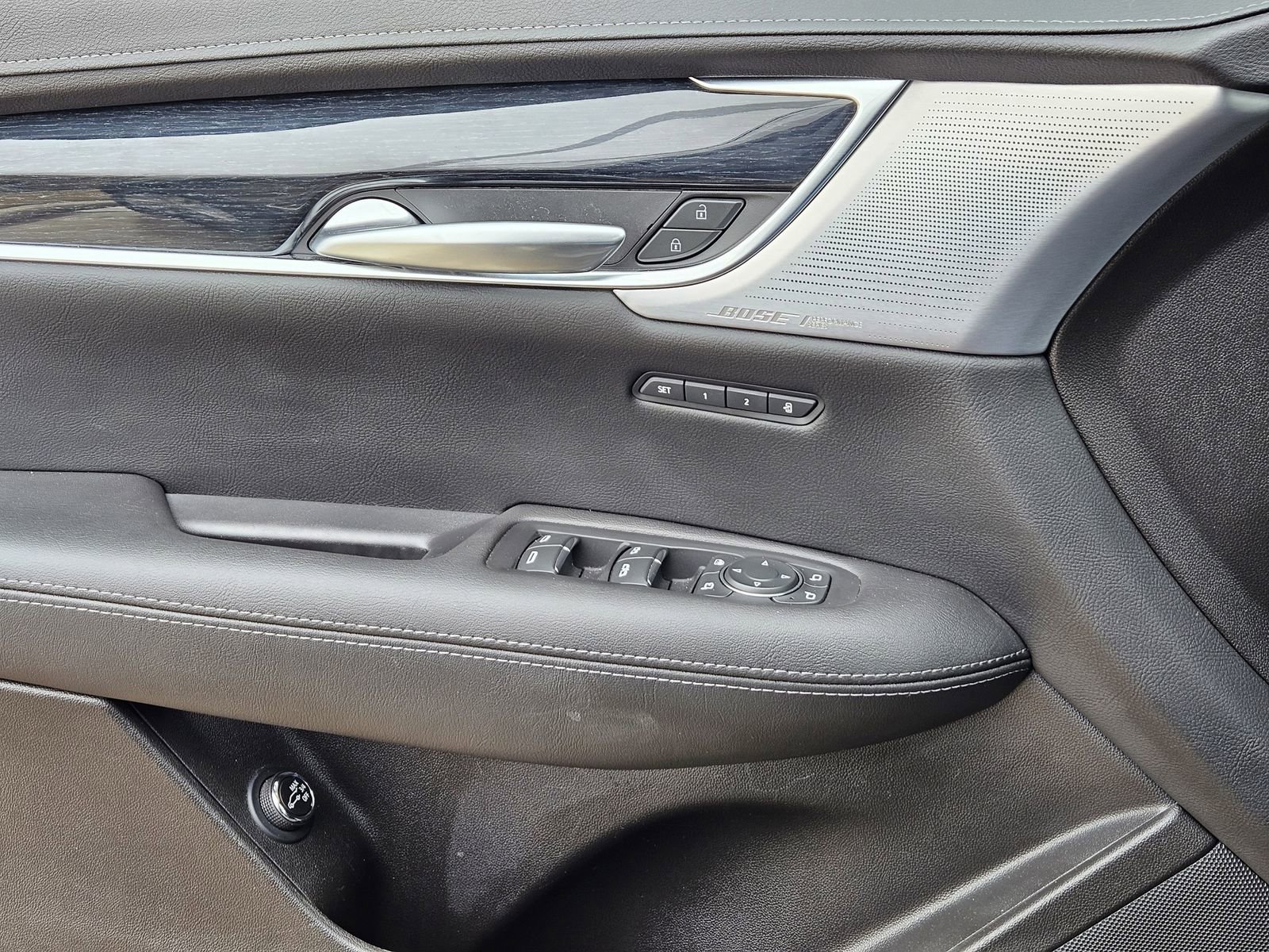 Used 2024 Cadillac XT5 Premium Luxury w/ Technology Package image 32