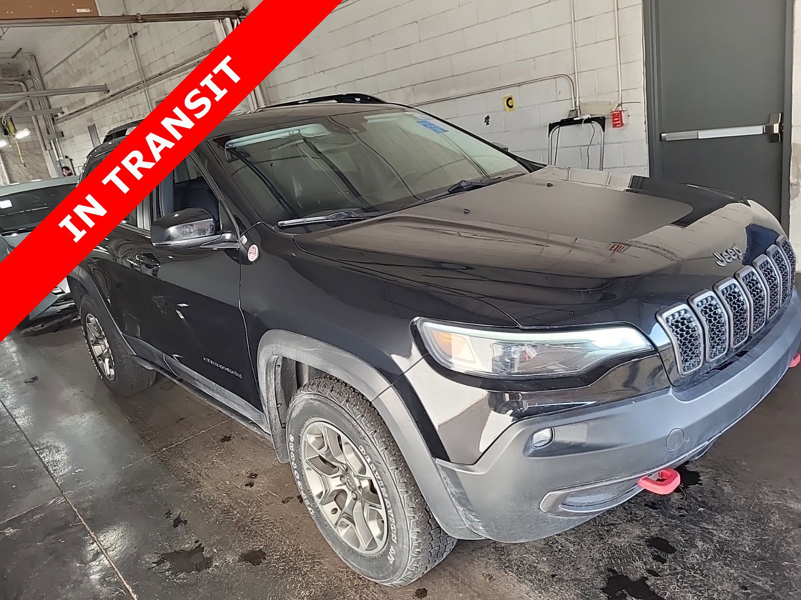 Used 2022 Jeep Cherokee Trailhawk image 5
