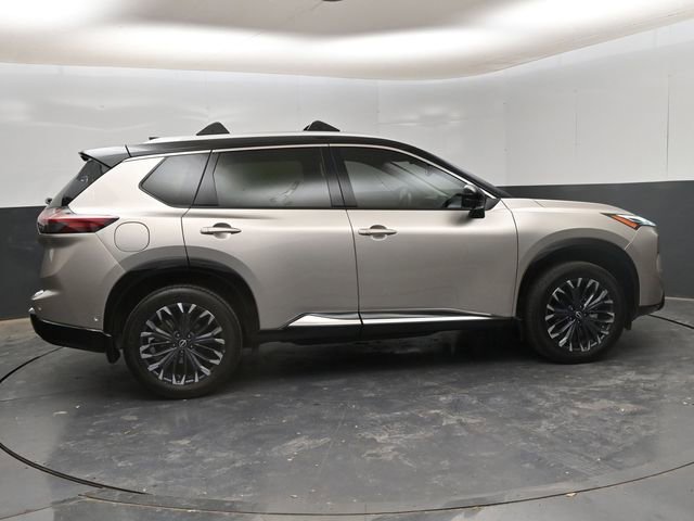 Certified 2025 Nissan Rogue Platinum image 8