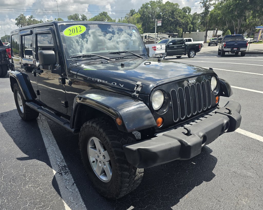 Used 2012 Jeep Wrangler Unlimited Rubicon w/ Connectivity Group AWD/4WD image 11