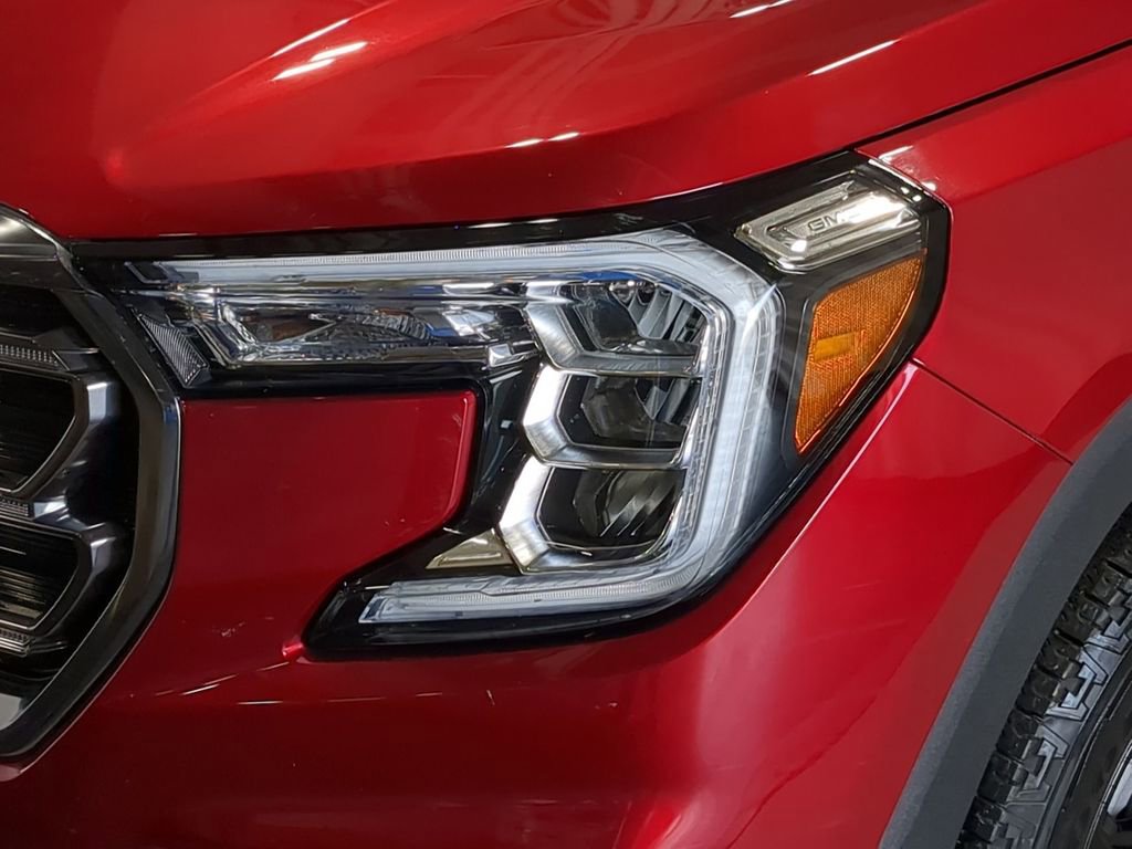 Used 2022 GMC Terrain AT4 w/ Infotainment Package II image 14