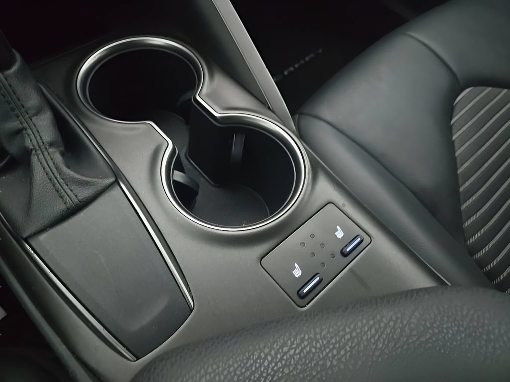 Used 2023 Toyota Camry SE FWD image 19