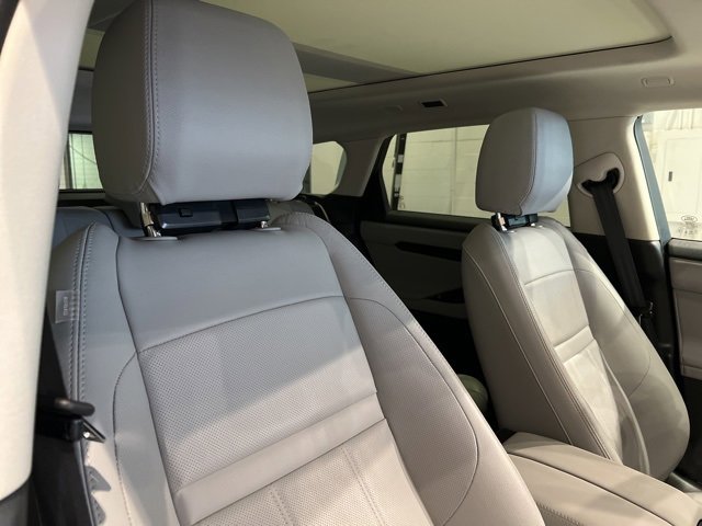 Used 2025 Land Rover Range Rover Evoque S image 51