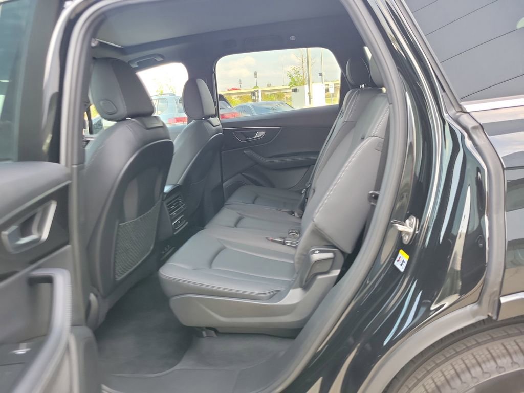 Used 2025 Audi Q7 3.0T Premium Plus AWD/4WD image 7