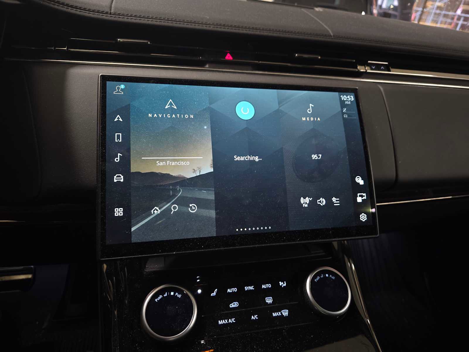 Used 2023 Land Rover Range Rover Sport SE Dynamic image 27