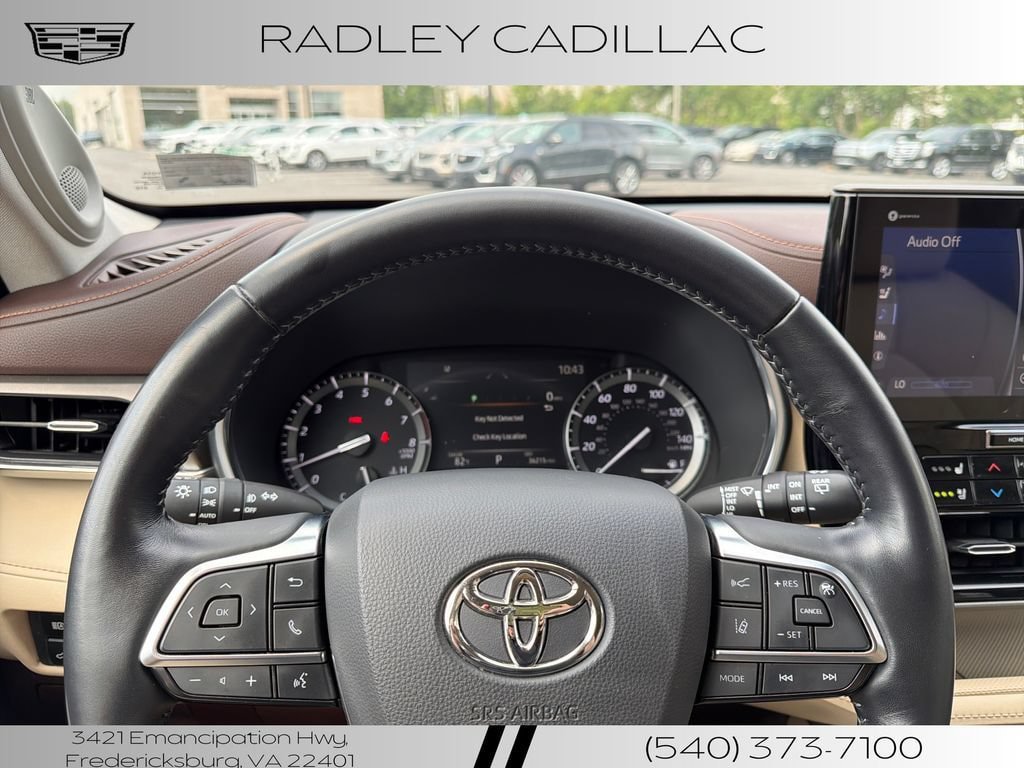 Used 2021 Toyota Highlander Limited AWD/4WD image 5