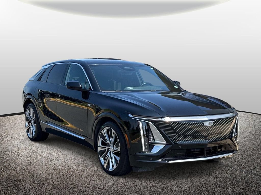 Certified 2025 Cadillac Lyriq Luxury w/ LPO, Floor Liner Package AWD/4WD video 1