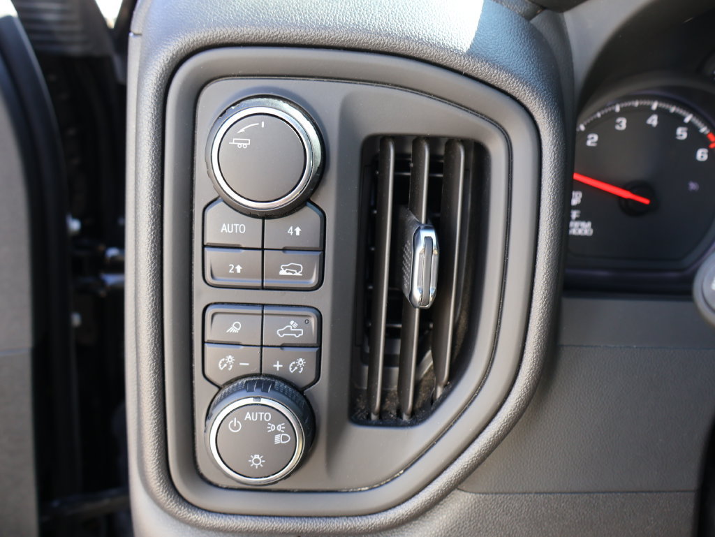 Certified 2025 Chevrolet Silverado 1500 W/T w/ WT Safety Package AWD/4WD image 29
