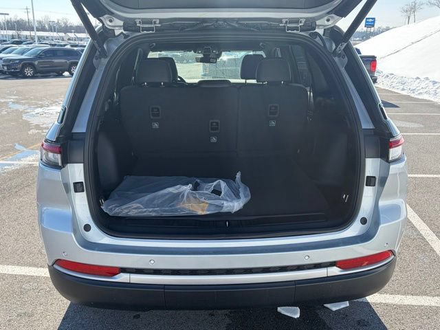 New 2026 Jeep Grand Cherokee Limited AWD/4WD image 7
