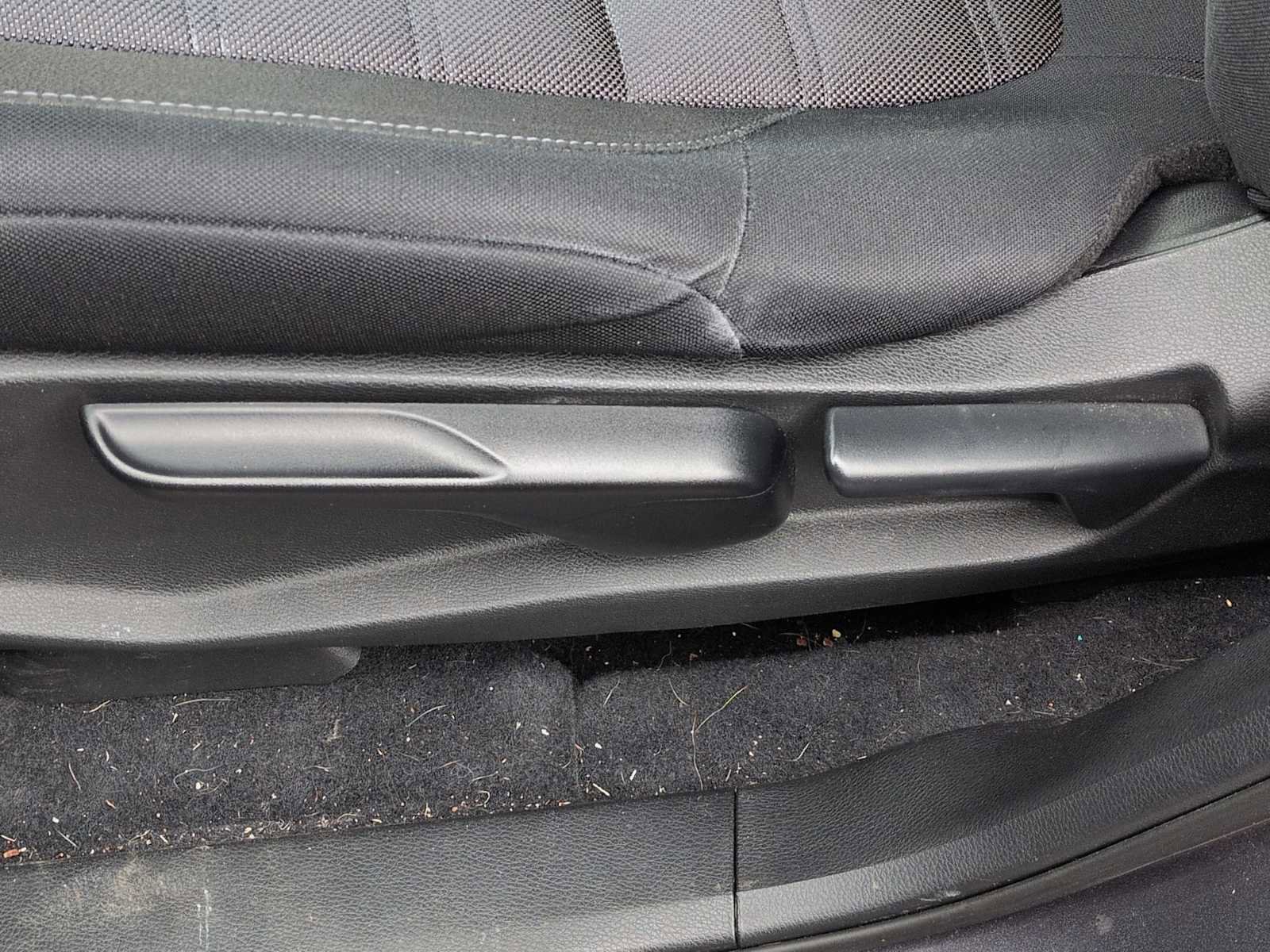 Used 2019 Honda CR-V LX image 8