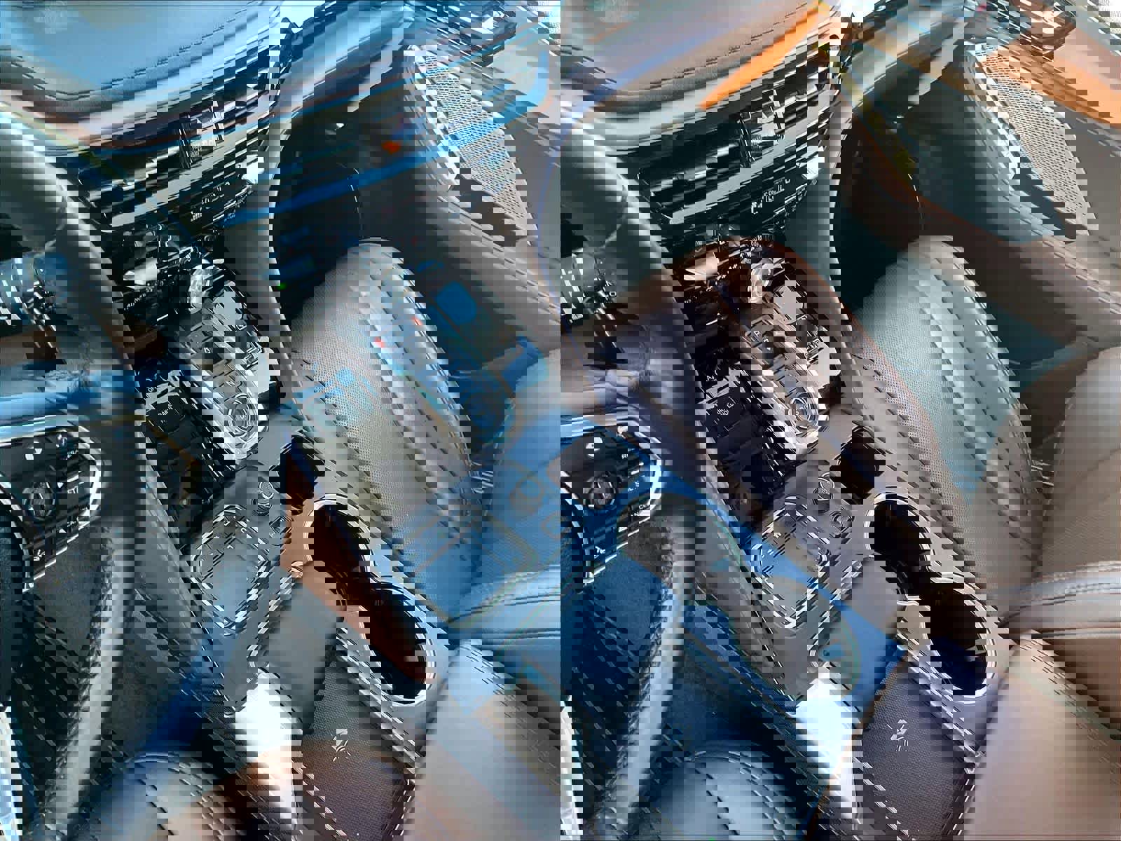 Used 2023 Acura MDX FWD w/ Technology Package image 18