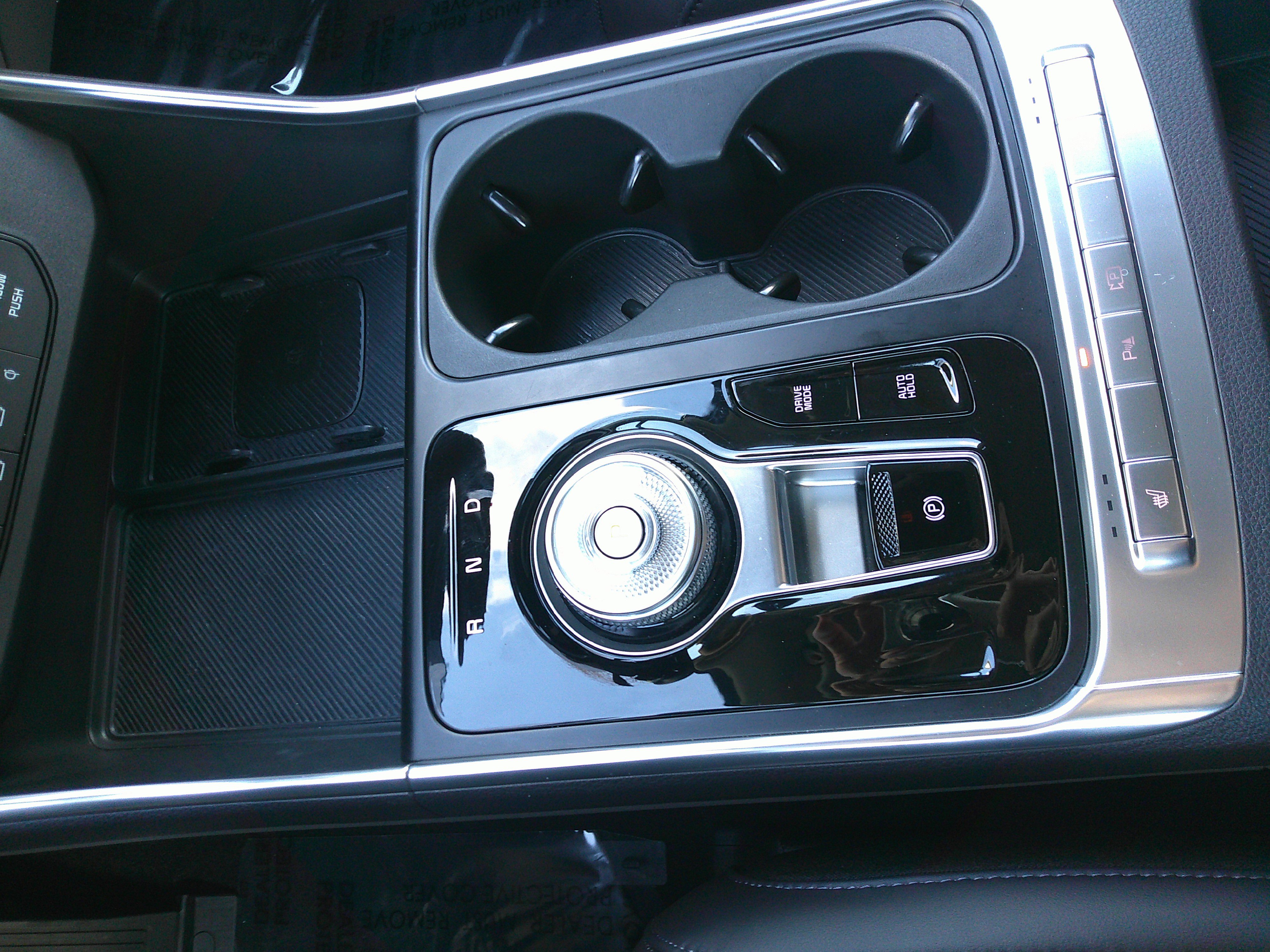 Used 2025 Kia Carnival EX image 28