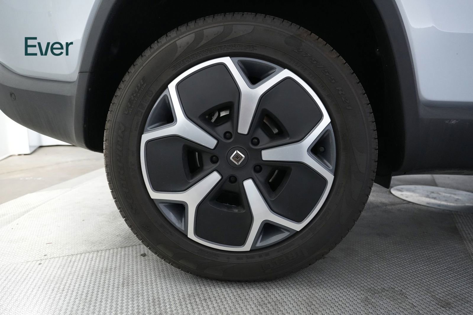 Used 2024 Rivian R1S Adventure AWD/4WD image 20