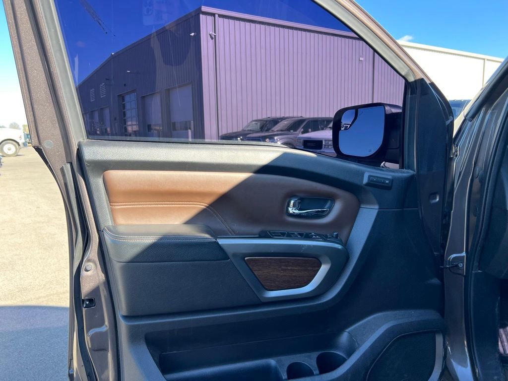 Used 2018 Nissan Titan Platinum Reserve w/ Platinum Utility Package image 13