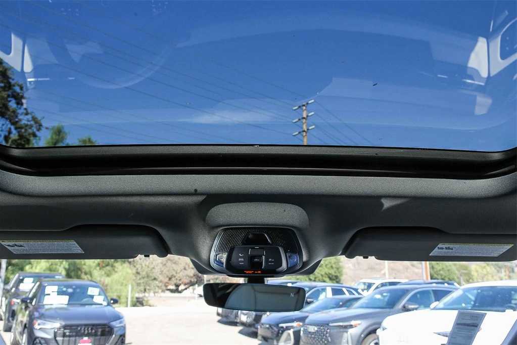 Used 2025 Audi Q6 e-tron Premium Plus w/ Premium Plus image 12