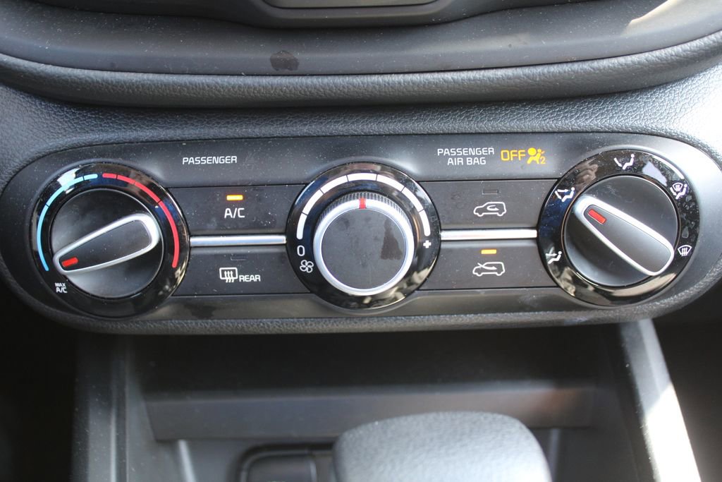 Certified 2025 Kia Soul LX w/ LX Technology Package image 34