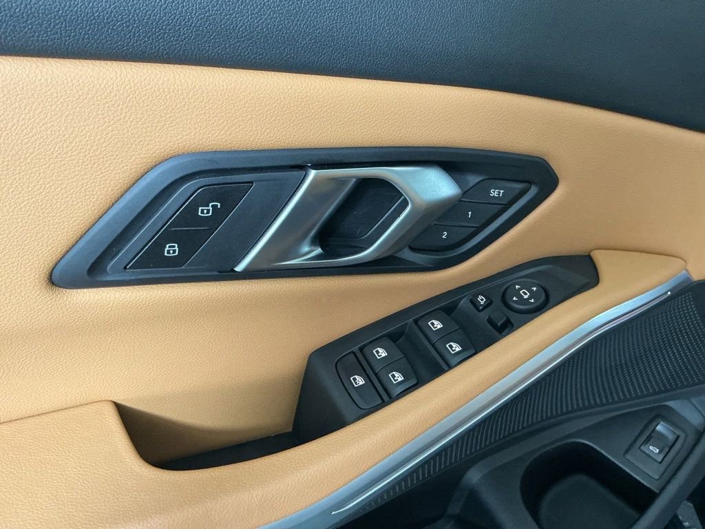 Certified 2025 BMW 330i Sedan w/ Premium Package RWD image 19