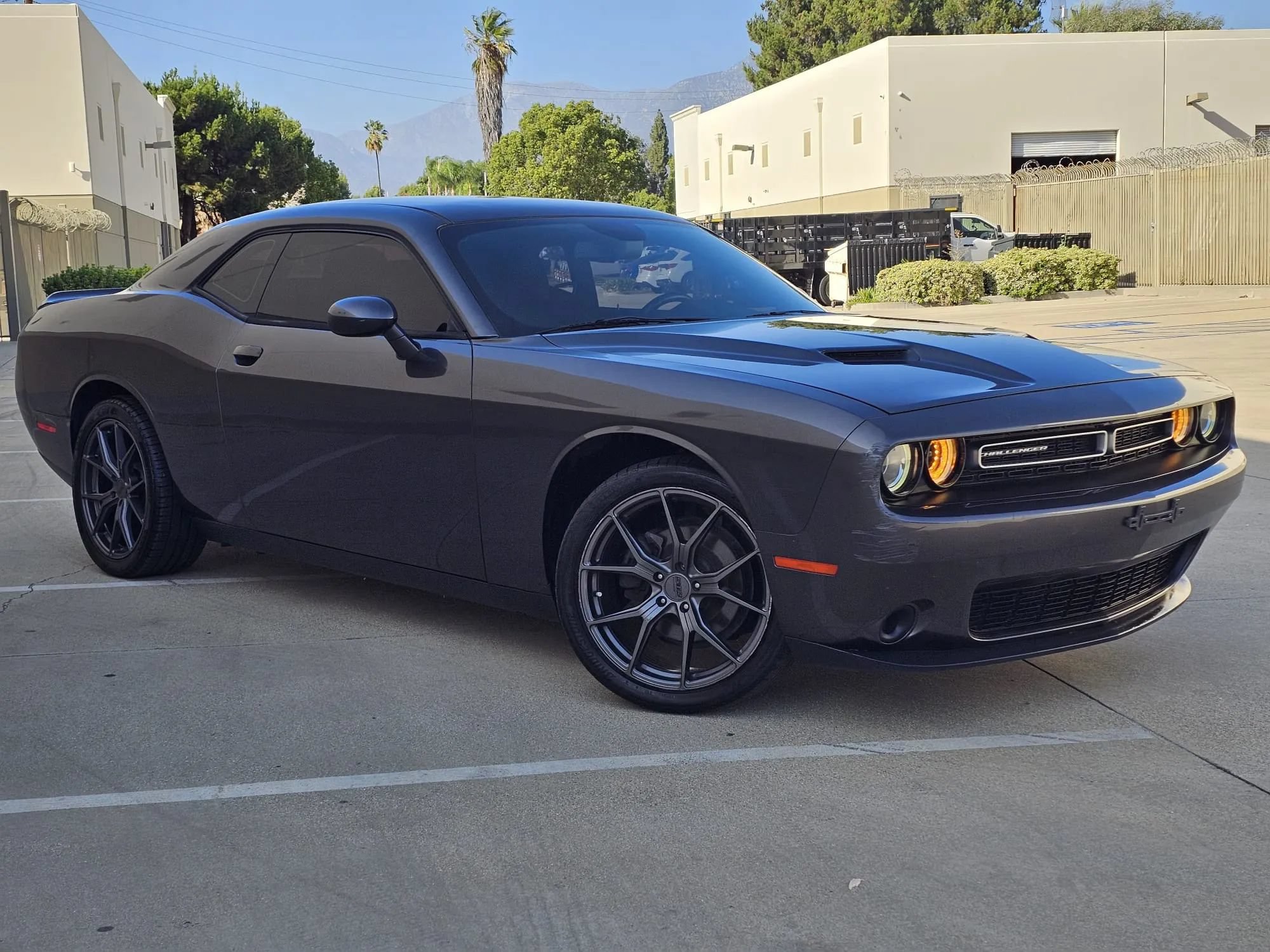 Used 2018 Dodge Challenger SXT RWD image 3