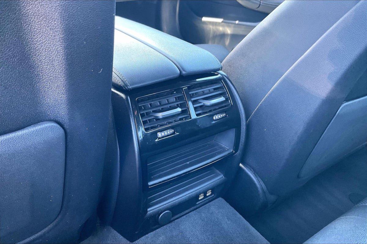 Used 2023 BMW 530e w/ M Sport Package RWD image 29