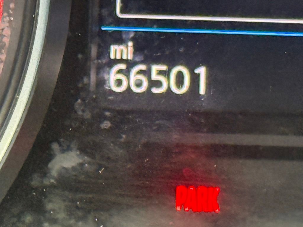 Used 2021 Volkswagen Atlas Cross Sport SE image 19