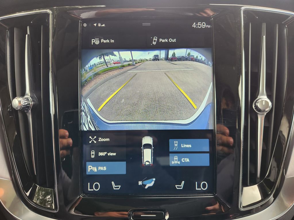 Used 2020 Volvo V60 T5 Cross Country AWD/4WD image 17