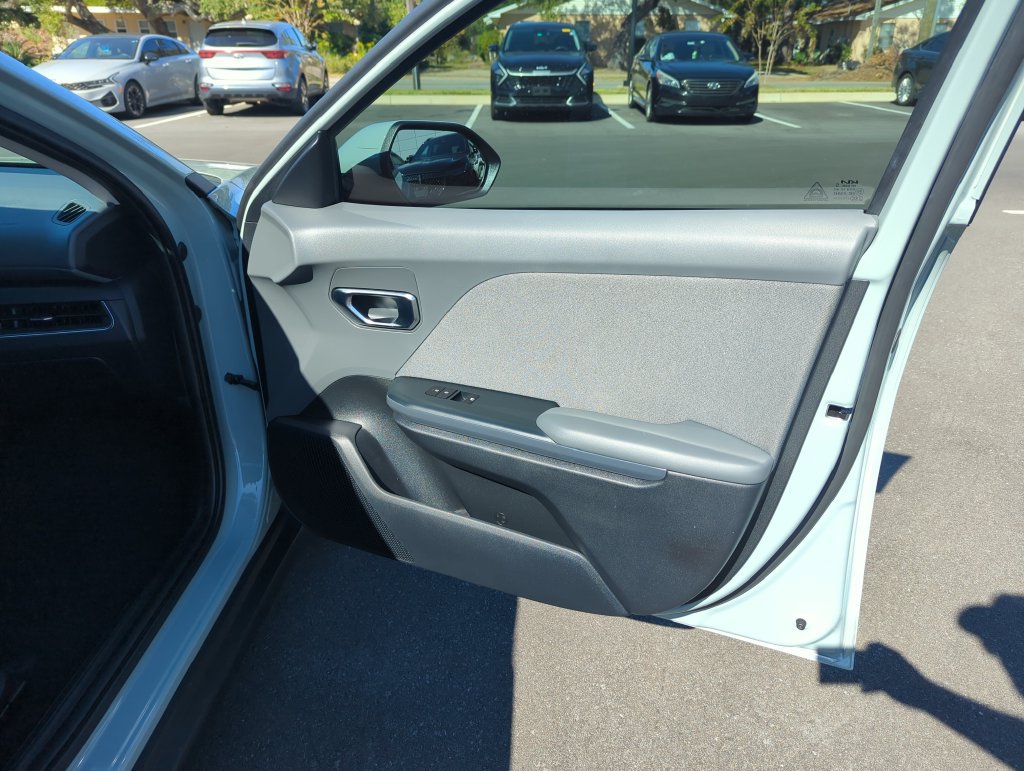 Used 2025 Kia K4 EX FWD image 32