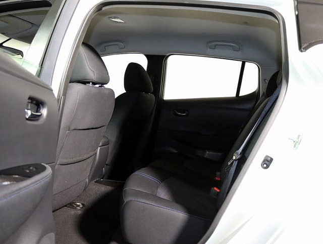 Used 2019 Nissan Leaf SV image 14