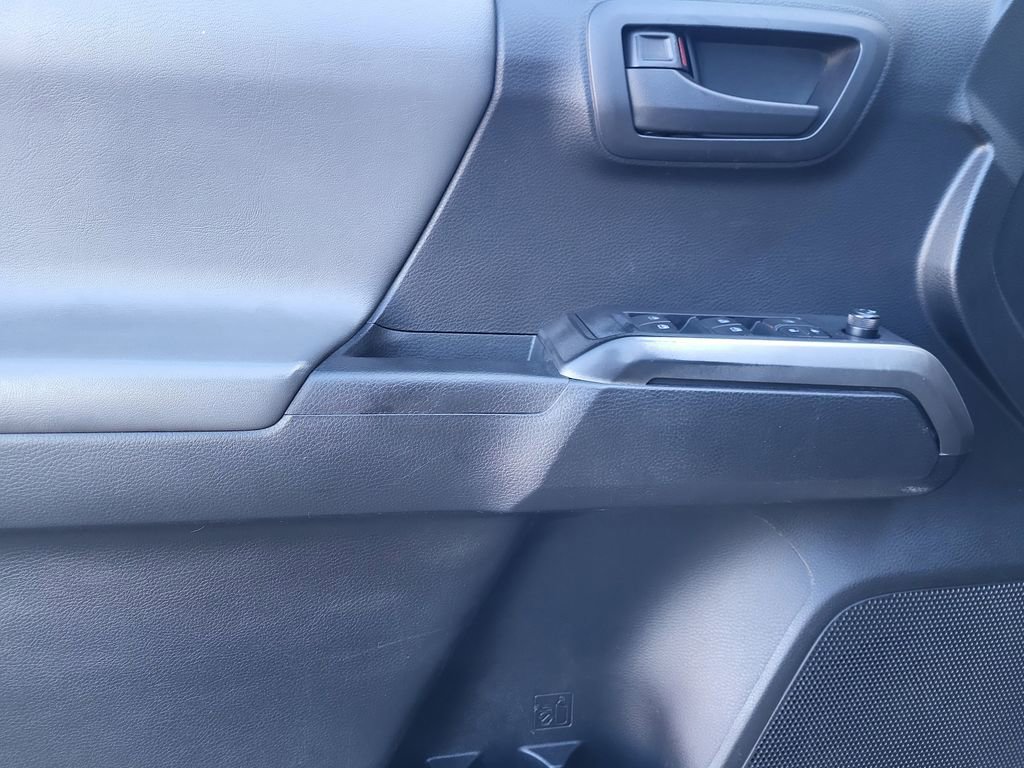 Used 2019 Toyota Tacoma SR5 image 10