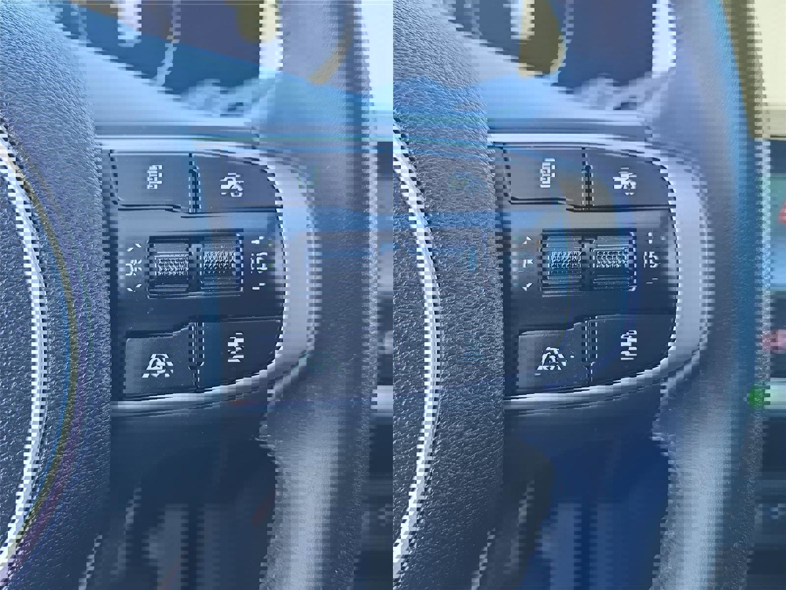 Used 2023 Kia Sportage SX image 25