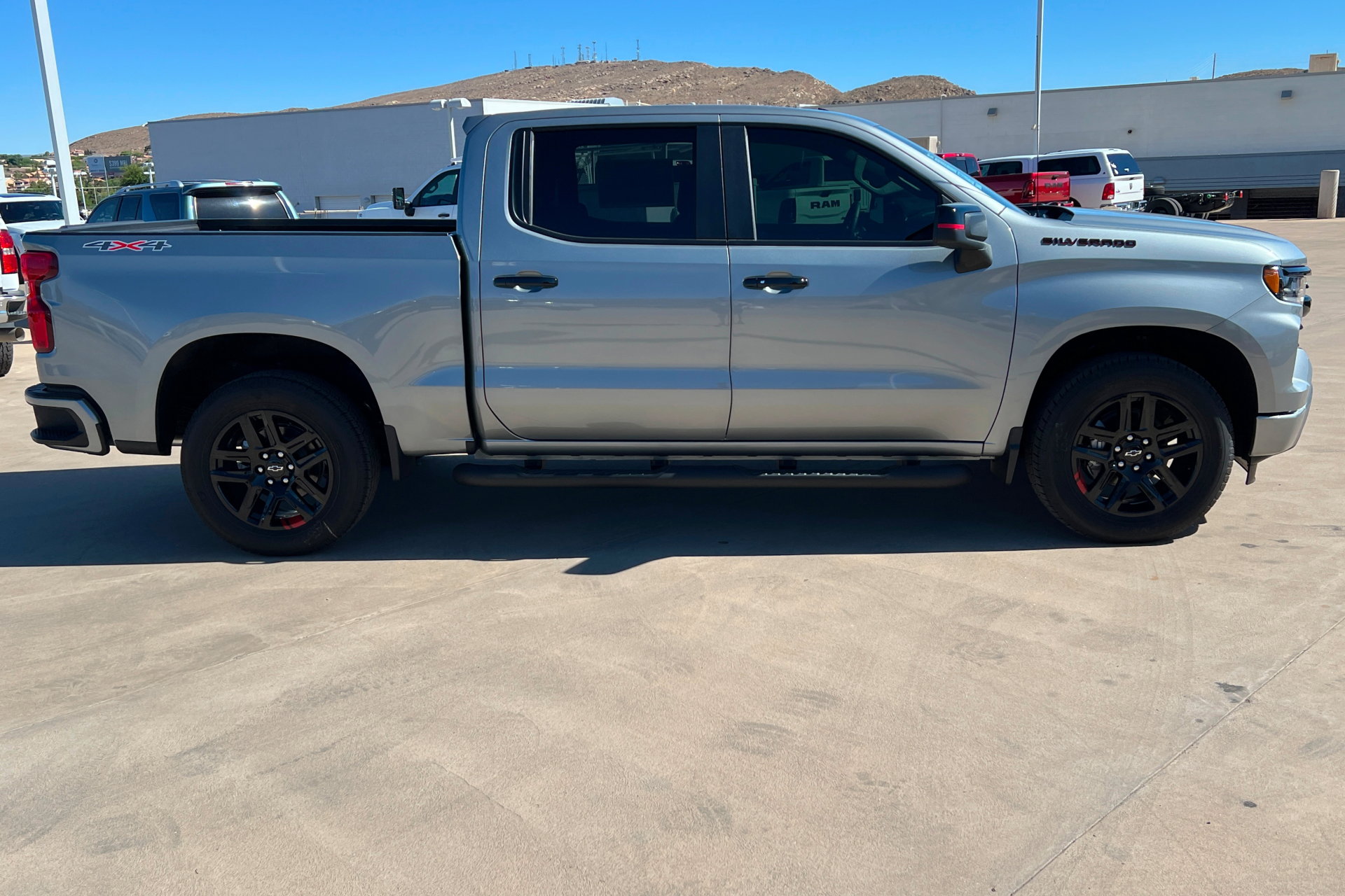 New 2026 Chevrolet Silverado 1500 RST w/ Redline Edition AWD/4WD image 7