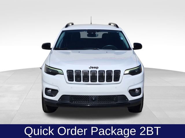 Used 2023 Jeep Cherokee Altitude Lux AWD/4WD image 3