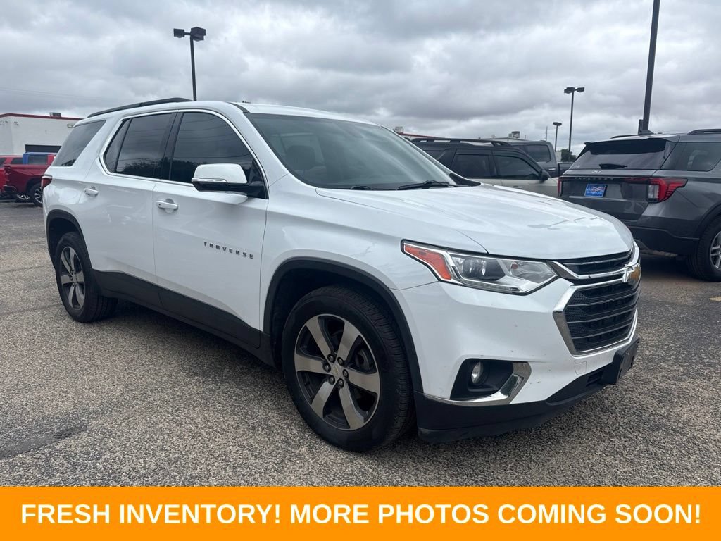 Used 2019 Chevrolet Traverse LT w/ LT Premium Package AWD/4WD image 1