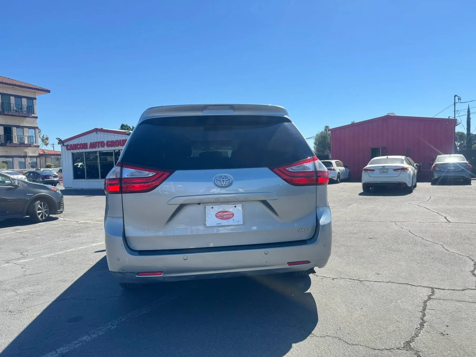 Used 2016 Toyota Sienna XLE w/ XLE Navigation Package FWD image 6