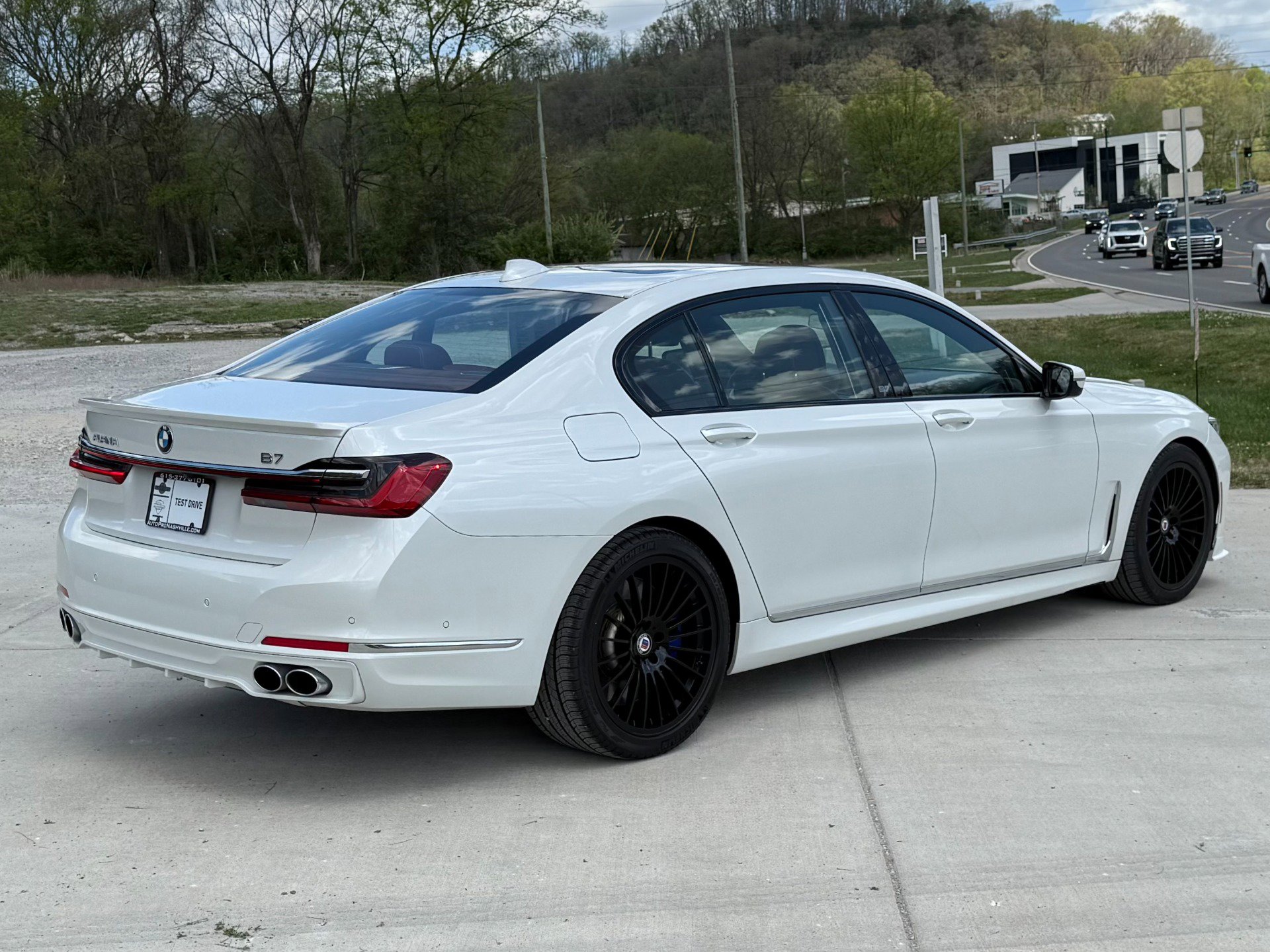 Used 2020 BMW ALPINA B7 xDrive w/ Luxury Rear Seating Package image 3