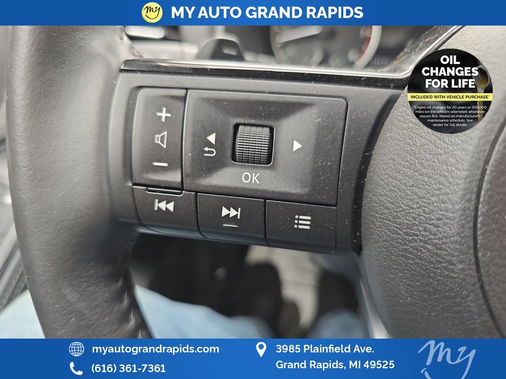 Used 2023 Nissan Rogue SV AWD/4WD image 14