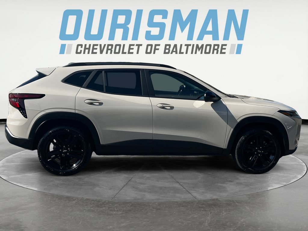 Used 2026 Chevrolet Trax ACTIV w/ Sunroof Package FWD image 7