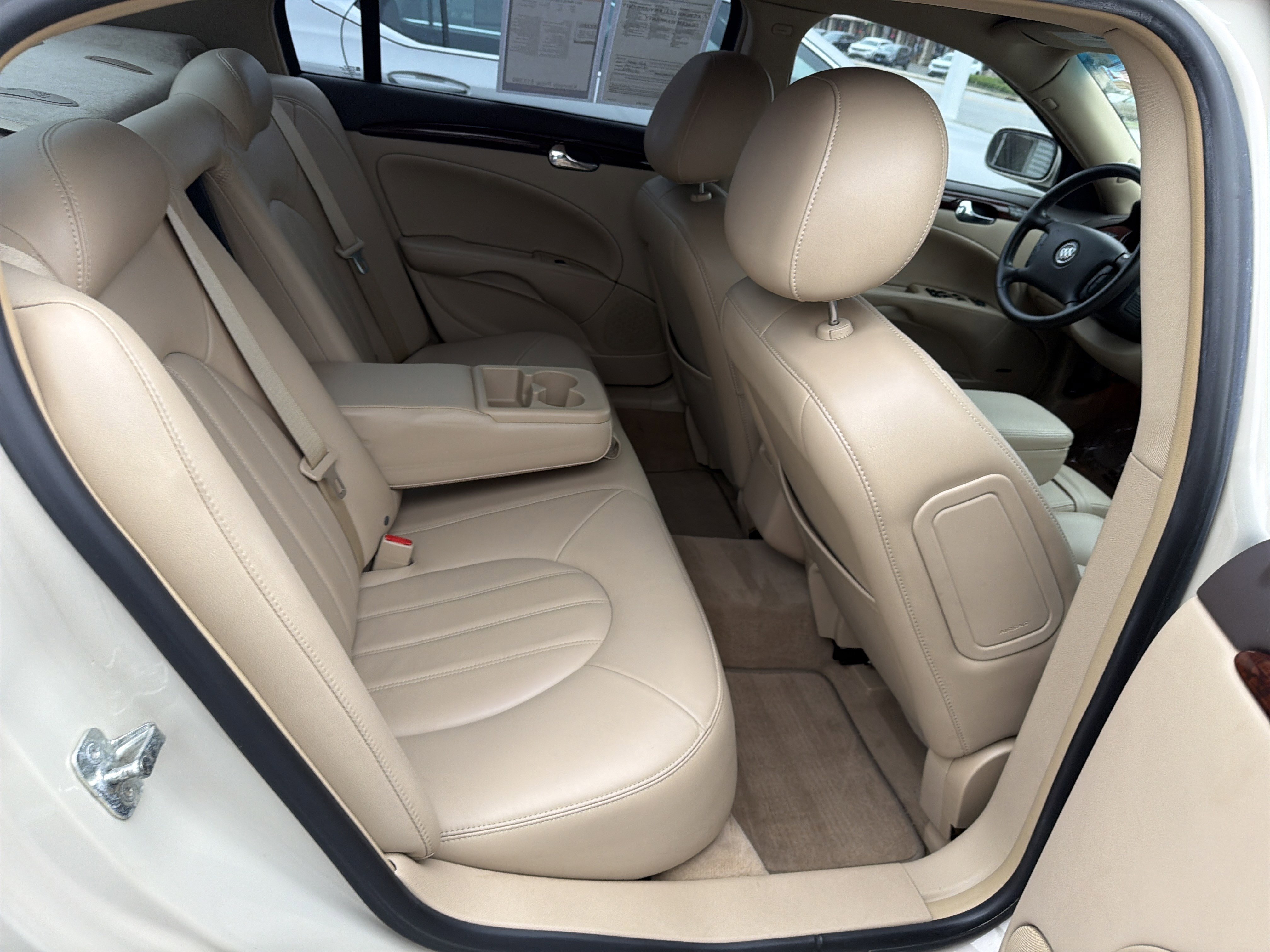 Used 2011 Buick Lucerne CXL FWD image 58