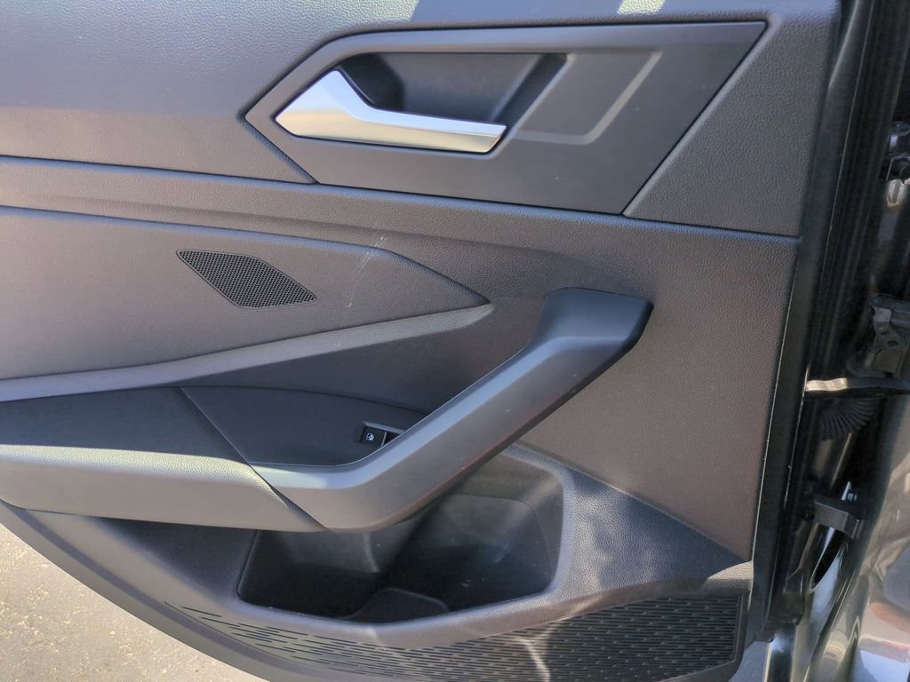 Used 2025 Volkswagen Jetta Sport FWD image 25