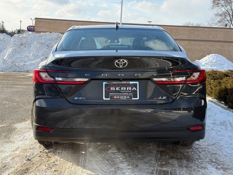 Used 2025 Toyota Camry LE image 4