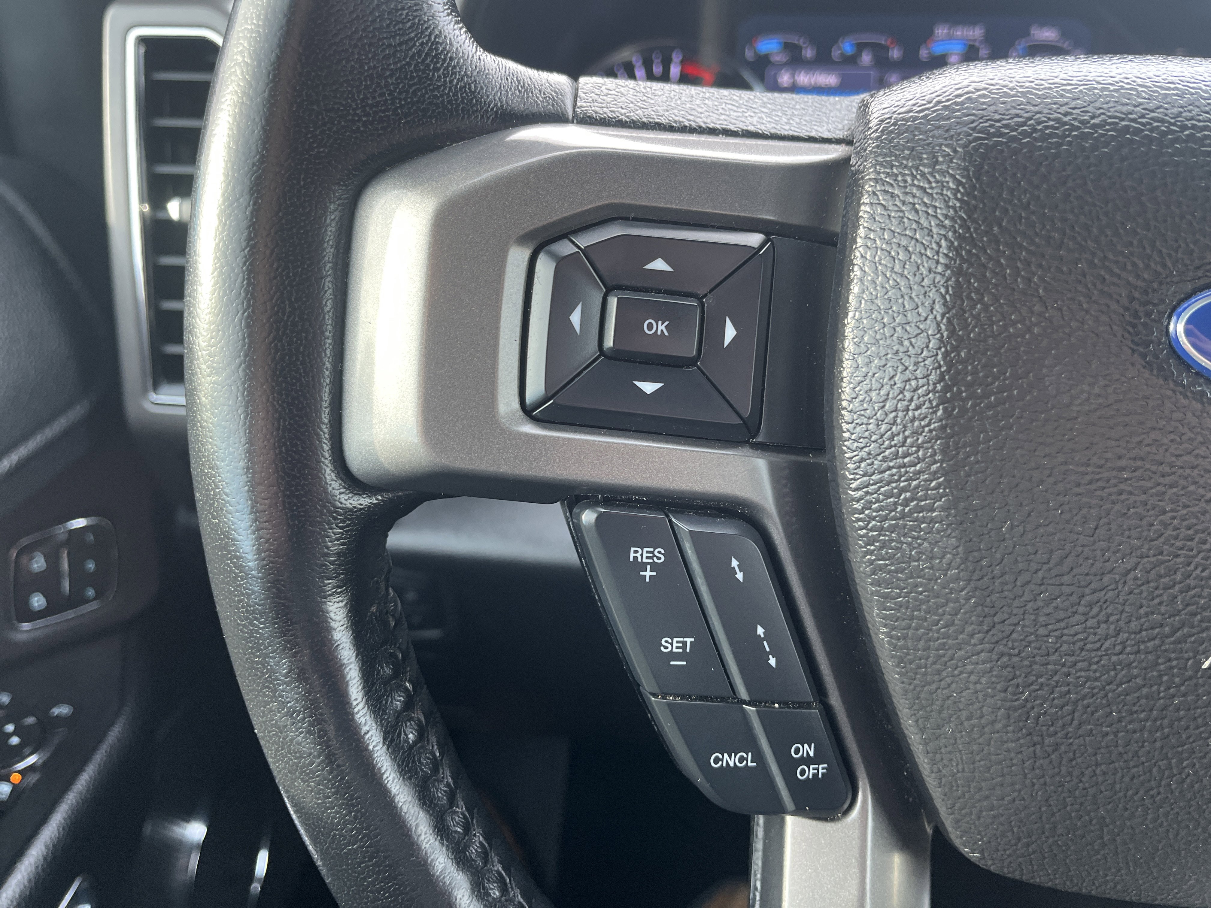 Used 2021 Ford Expedition XLT image 23