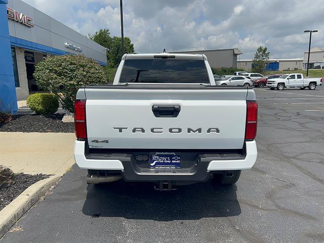 Used 2025 Toyota Tacoma TRD Off-Road AWD/4WD image 6