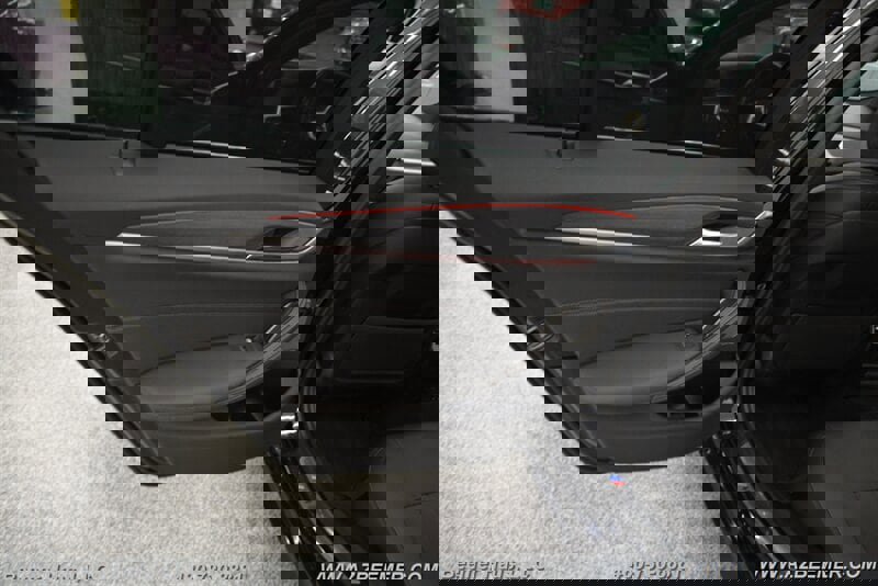 Used 2023 BMW 540i w/ M Sport Package image 41