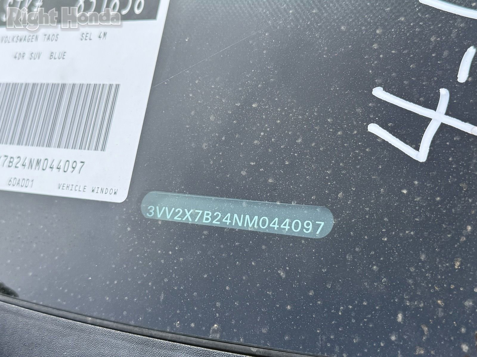 Used 2022 Volkswagen Taos SEL image 16