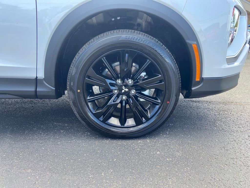 New 2026 Mitsubishi Eclipse Cross LE AWD/4WD image 9