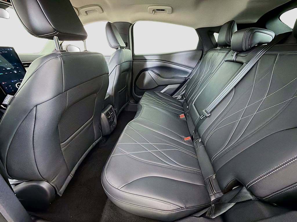 Used 2021 Ford Mustang Mach-E Select image 23