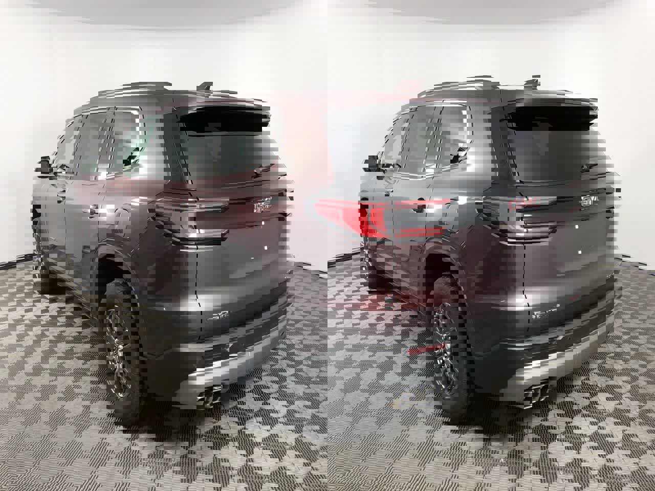 Used 2025 GMC Acadia Elevation image 18