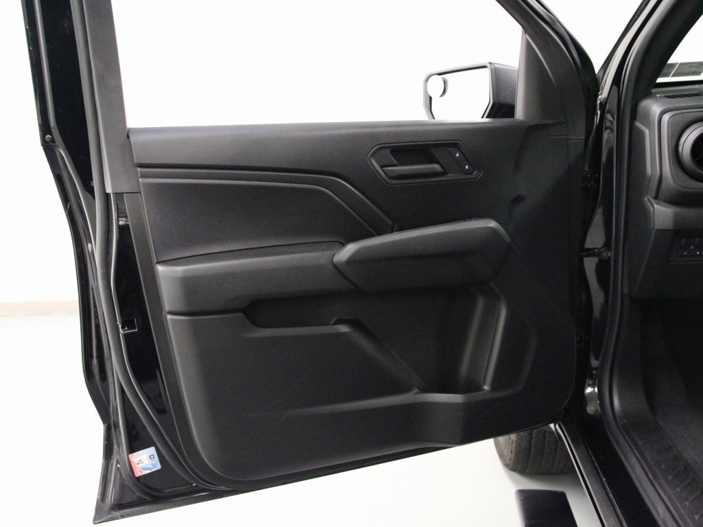 Used 2023 Chevrolet Colorado W/T image 19