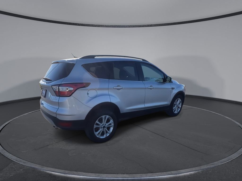 Used 2018 Ford Escape SE image 9